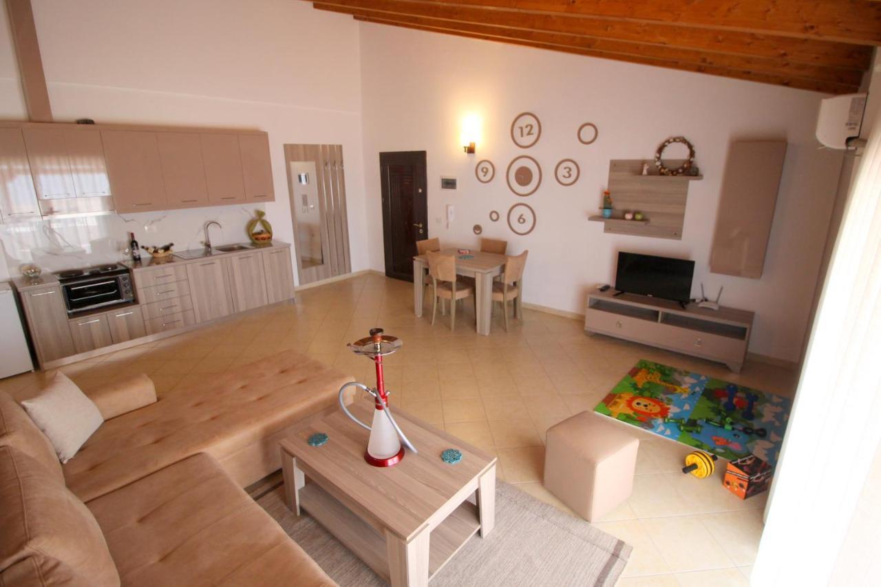 סרנדה Atlantis Apartments מראה חיצוני תמונה