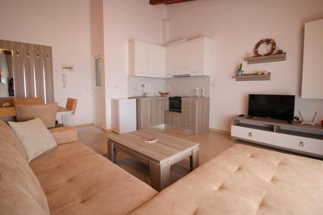 סרנדה Atlantis Apartments מראה חיצוני תמונה