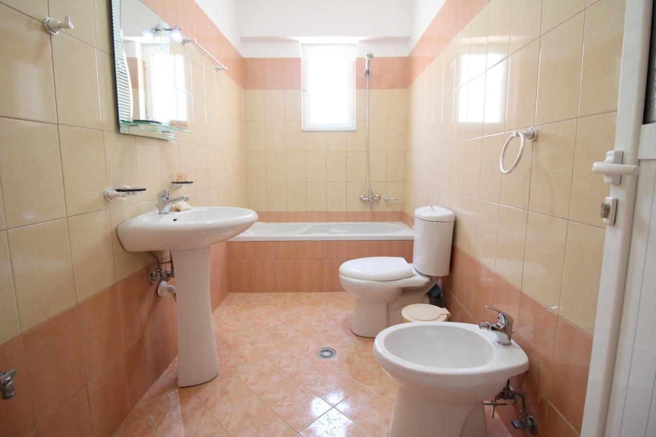 סרנדה Atlantis Apartments מראה חיצוני תמונה