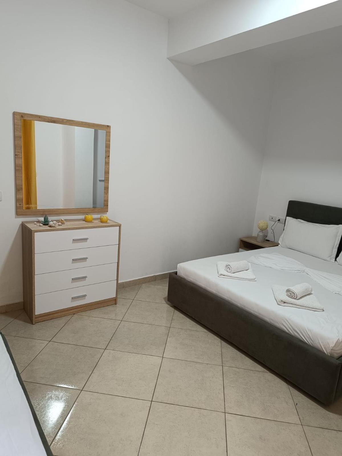 סרנדה Atlantis Apartments מראה חיצוני תמונה