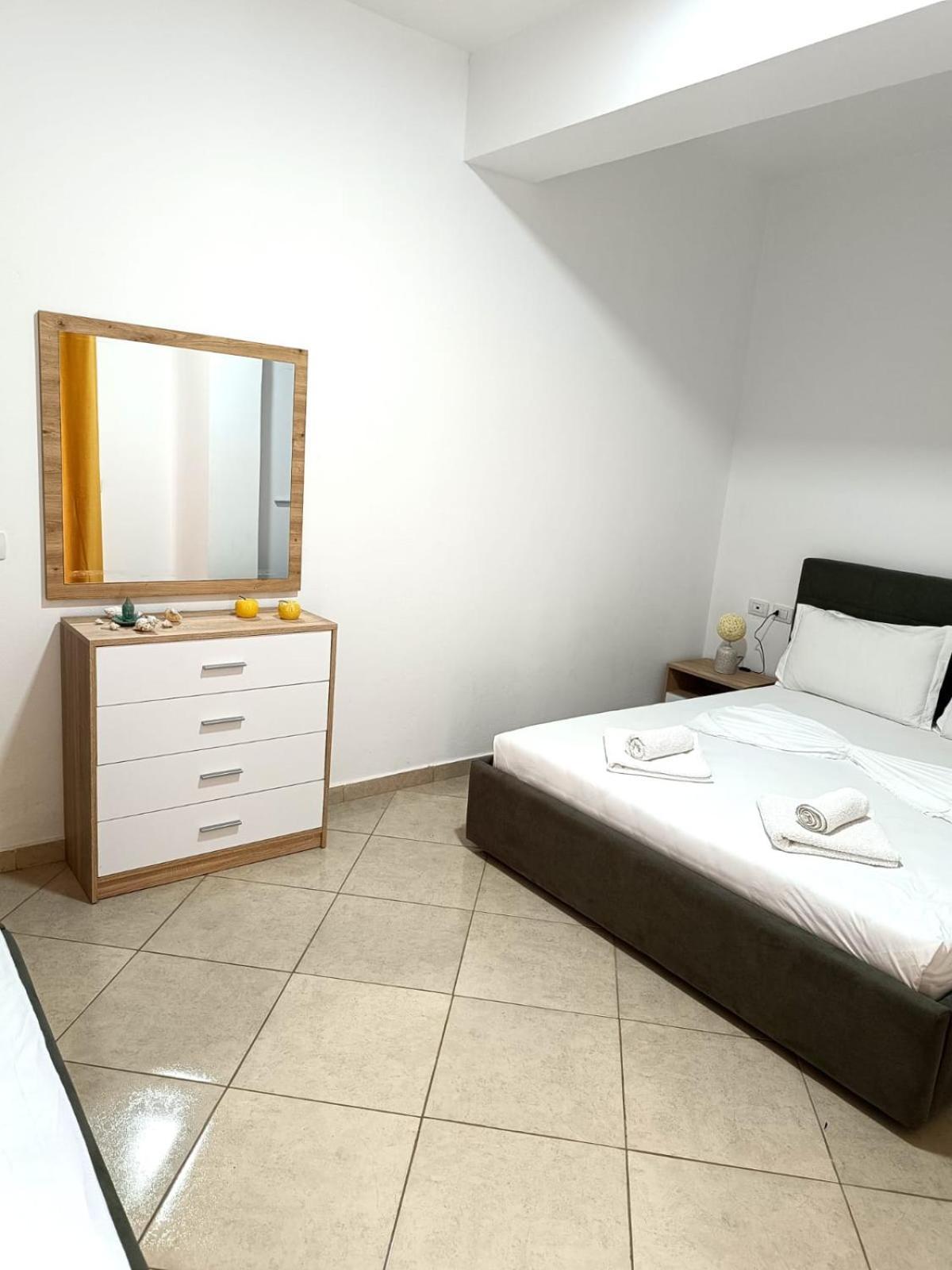 סרנדה Atlantis Apartments מראה חיצוני תמונה